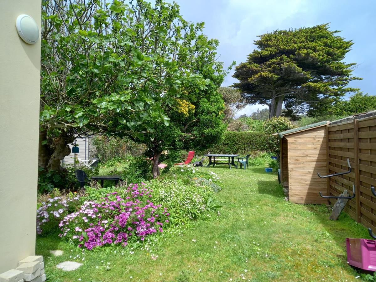 Maison De Vacances A La Plage Saint-Nic Exteriör bild